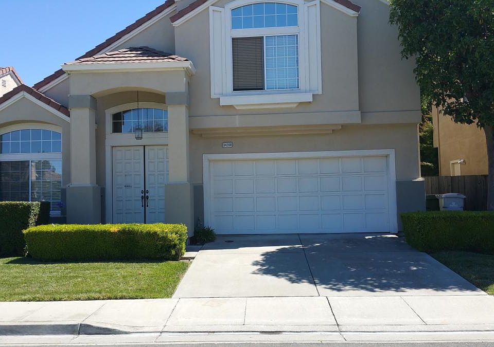 1st image of 34288 Tan Bark Dr