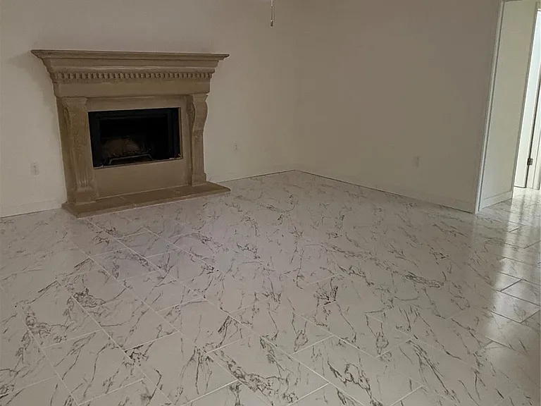 2110 Bentvine Dr — Photo 4