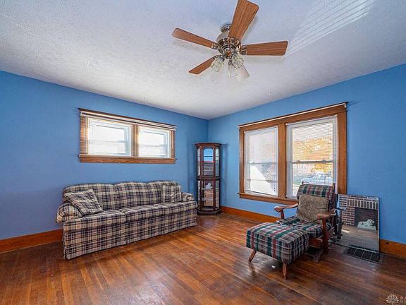 4th image of 1644 Westona Dr
