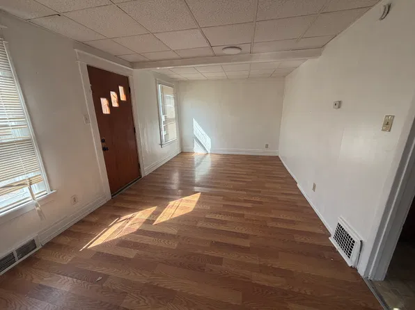 1728 Ferry Ave APT 1, Niagara Falls, NY 14301