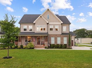 904 Shiloh Hills Dr, Fuquay Varina, NC 27526