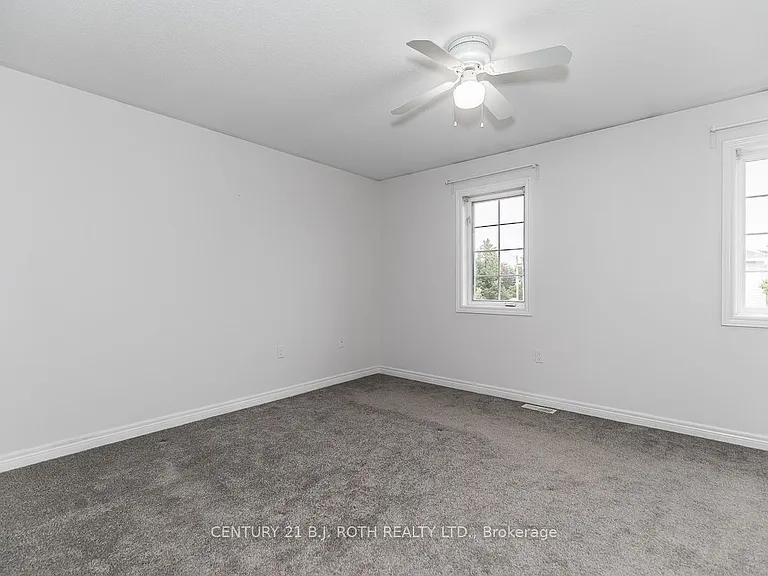 430 Mapleview Dr E #18 — Photo 27