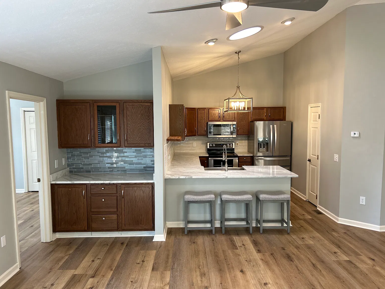 2 bed, 1120 sqft, $1,700 — Photo 3