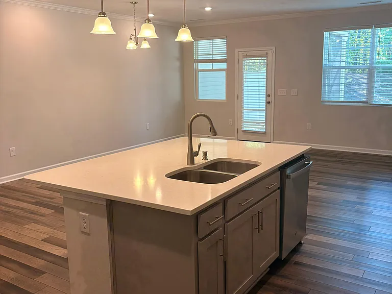 429 Hazy Hills Ln — Photo 5
