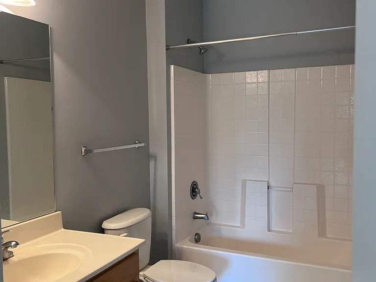 Dunn Loring Metro Apartments — Photo 12