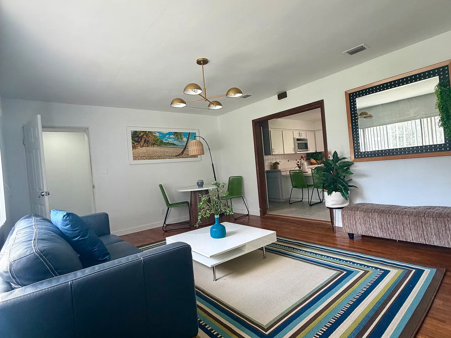 Vivian Ln — Photo 2