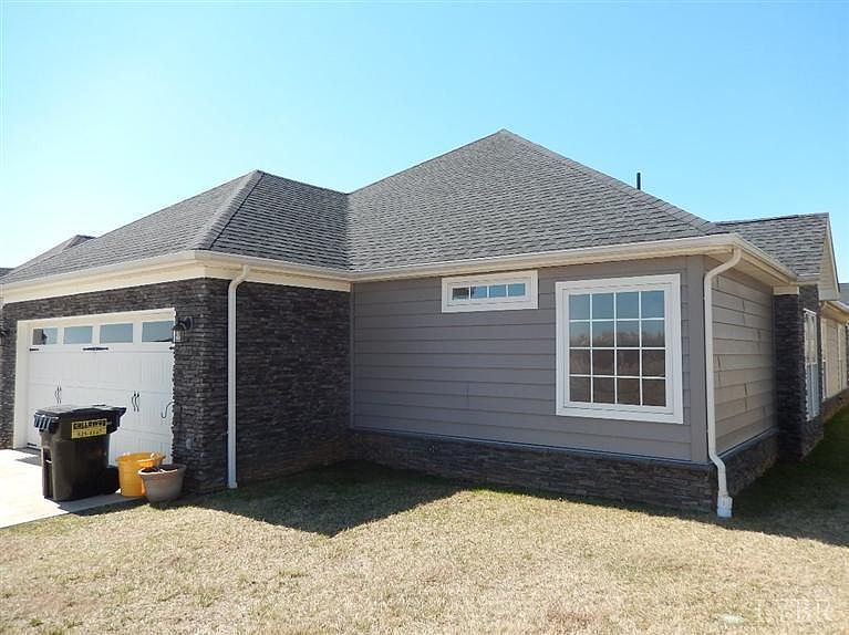 1st image of 1112 Helmsdale Dr