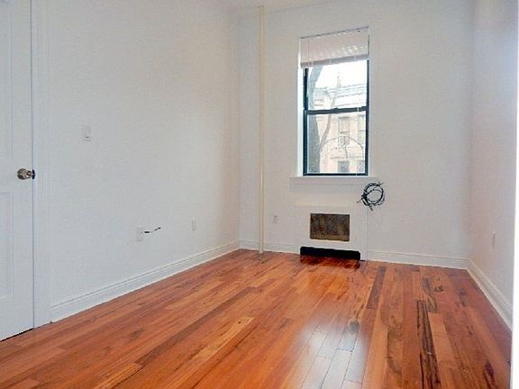2nd image of 40 W 95th St #A3