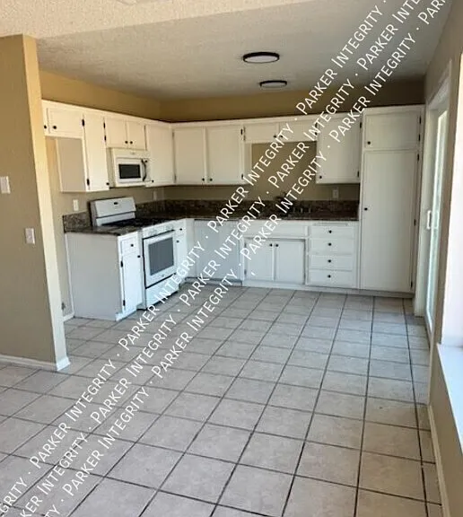 12653 Amethyst Rd — Photo 4