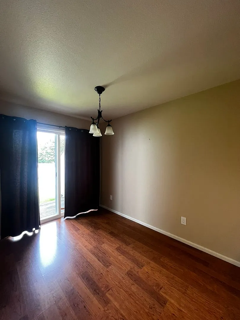 2BD 2BA Condo in Beautiful Downtown Lynden! — Photo 4
