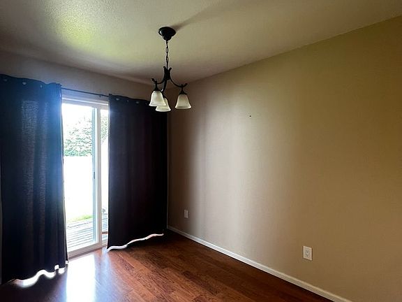4th image of 126 E Grover St #7