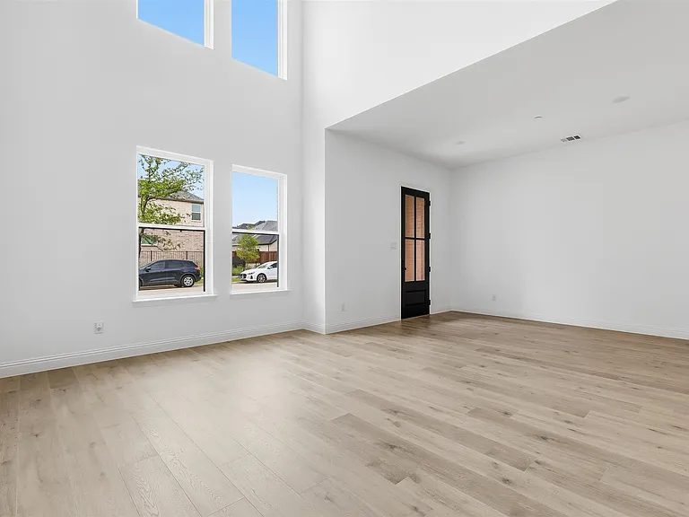1317 Rooted Rd — Photo 3