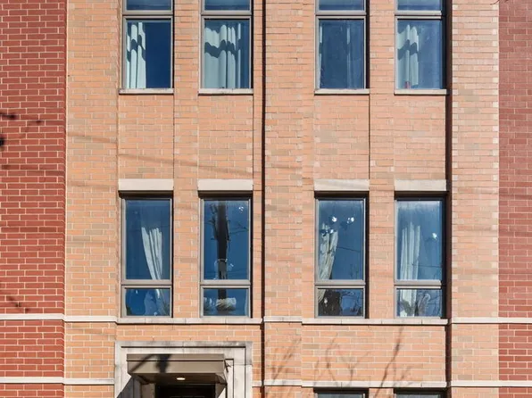 232 E 18th St, Chicago, IL 60616