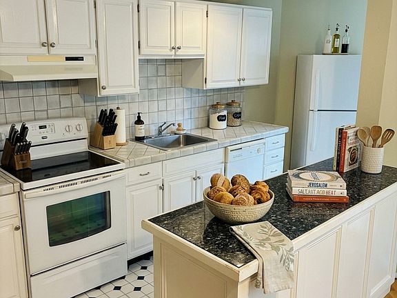 4th image of 85 River Road #E8