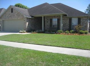 120 Queensford Way, Youngsville, LA 70592
