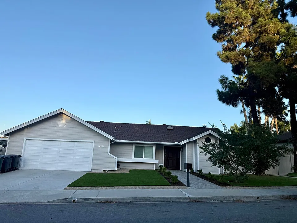 1037 Pine Dr