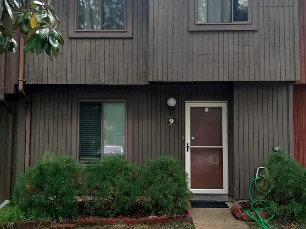 9 Keepsake Pl, Waldorf, MD 20602