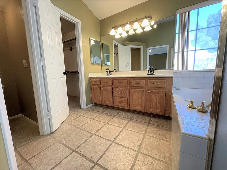 8013 Coral Point Ave — Photo 38