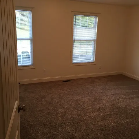 2 bed, 1.5 bath, 1200 sqft, $1,150 — Photo 4