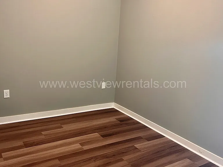 203 E Laurel St — Photo 313