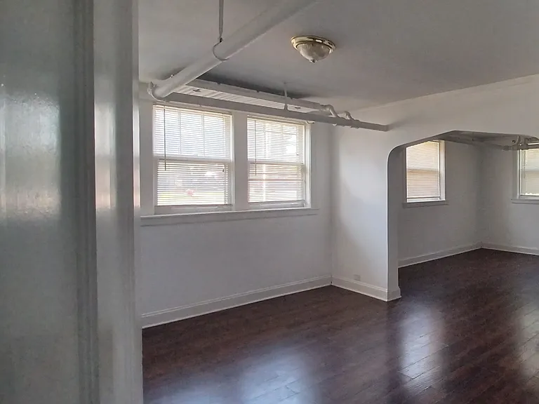 5301 W Drummond Pl — Photo 10