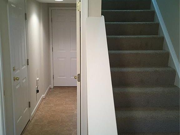 2nd image of 1217 Avondale Ln