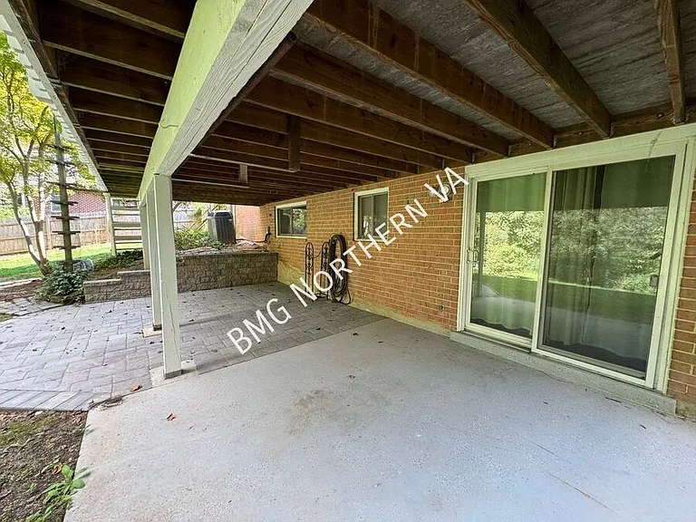 5406 Gainsborough Dr — Photo 33