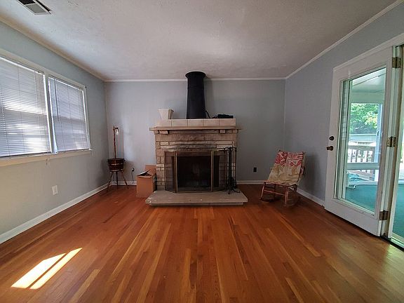 5th image of 428 Barkley Dr