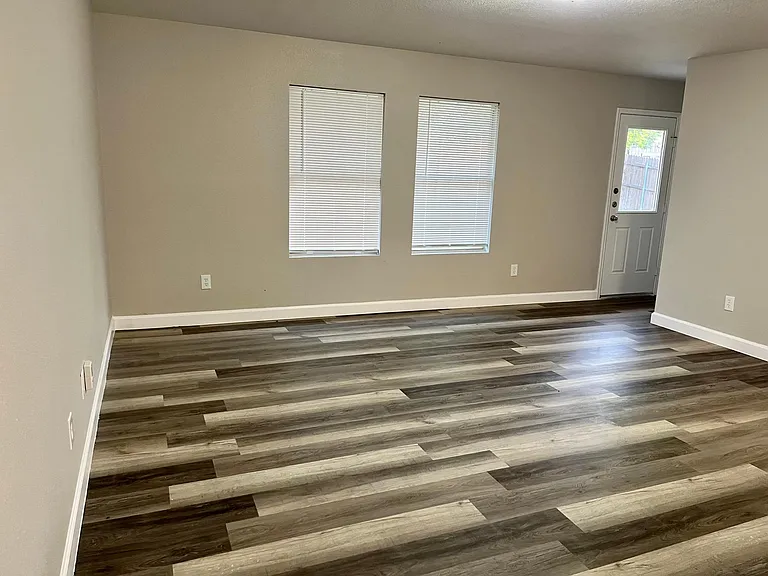 829 Santa Rosa Dr — Photo 3