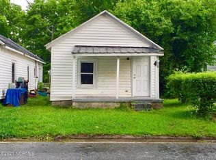 818 Fleming St, Greenville, NC 27834