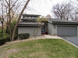6433 Big Bear Ct, Indian Head Park, IL