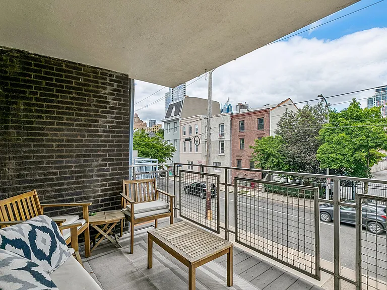 1130 Lombard St — Photo 13