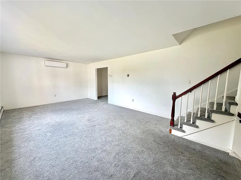 1160 Brentwood Ave — Photo 21