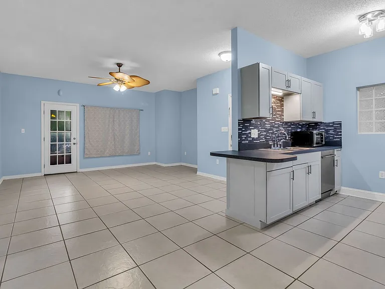 1501 Partin Dr #109 — Photo 8