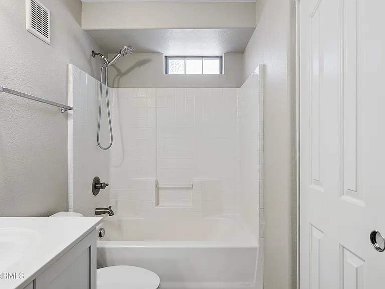 2402 E 5th St #1427 — Photo 26