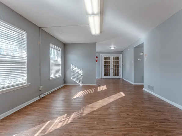 5100 John F Kennedy Blvd, North Little Rock, AR 72116