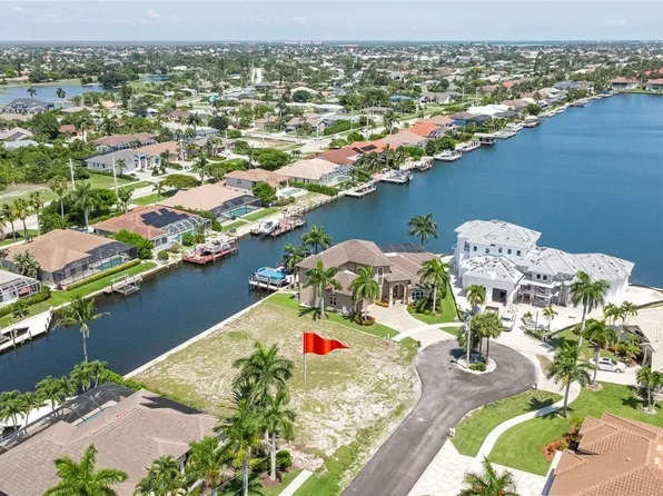 375 Wales Ct, Marco Island, FL 34145