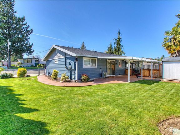 4th image of 2311 111th Ave E #2311