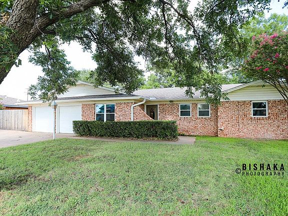 2nd image of 1003 Jan Lee Dr