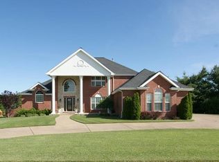 620 Willow Lake Ct, Weldon Spring, MO 63304