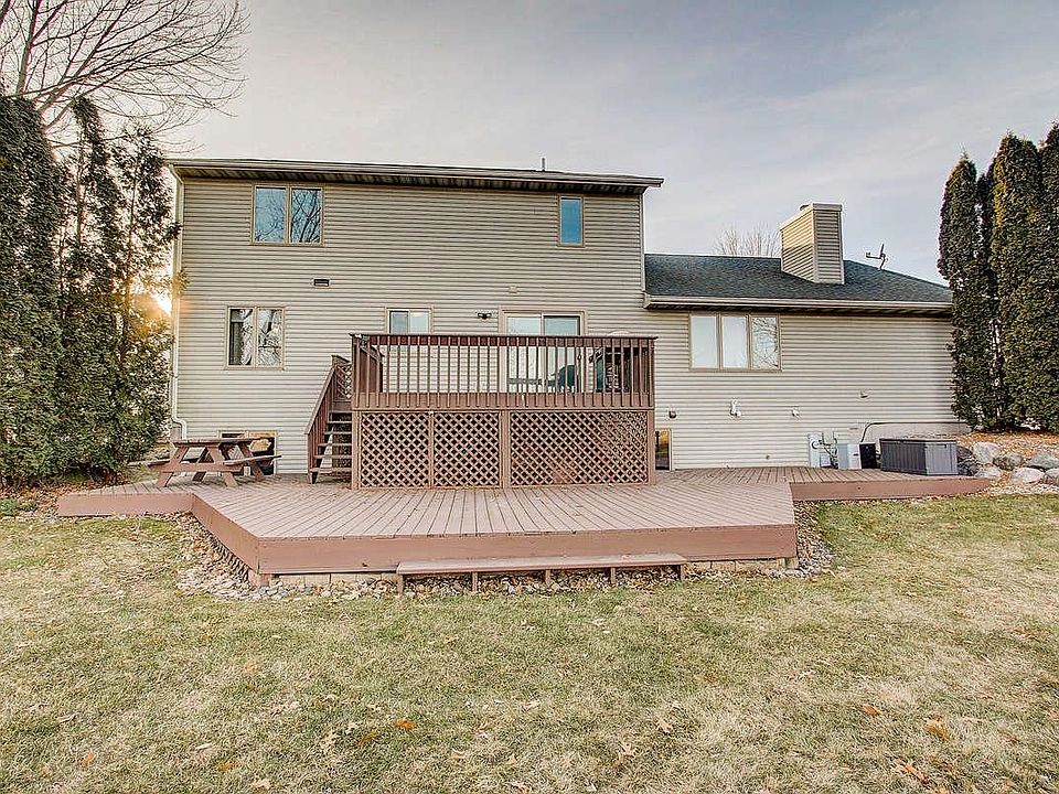 2nd image of 609 Augusta Dr