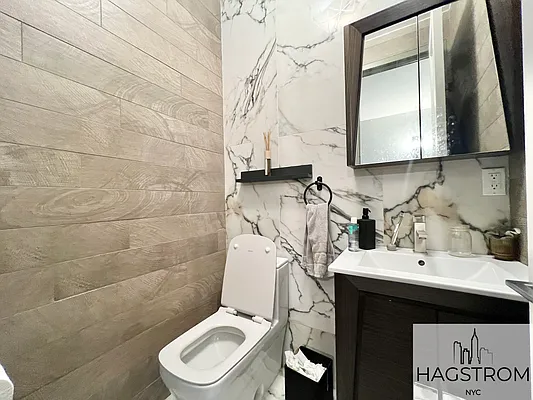 Rented by Hagstrom Management Inc | media 36