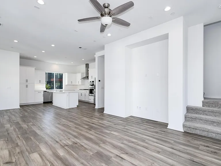 180 Sawbuck — Photo 16