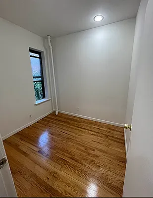 Rented by KNOCKKNOCK LLC | media 4
