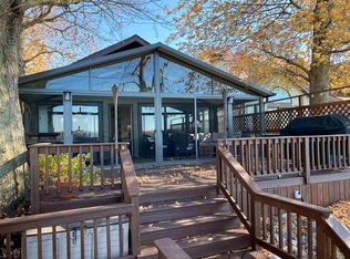 2816 Manitou Park Dr, Rochester, IN 46975