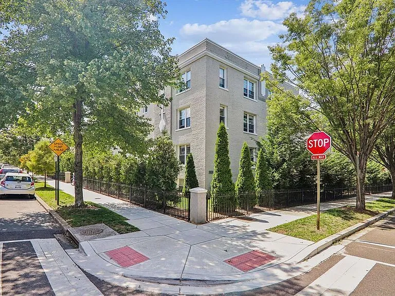 5024 9th St NW #203 — Photo 49