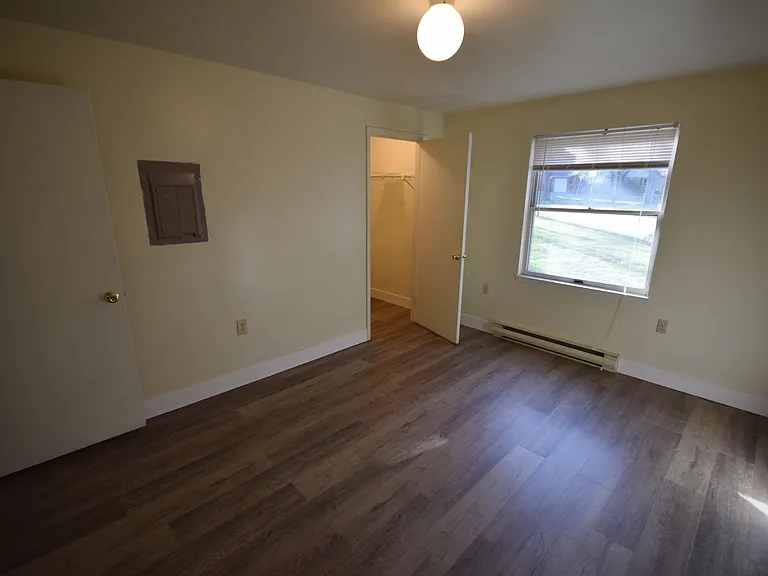 200 Bradley Ave — Photo 12
