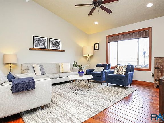 5th image of 5208 S Breezeway Ave