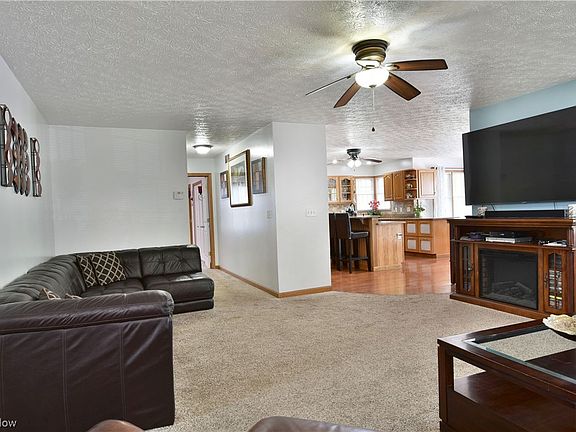 5th image of 2145 Overland Ave NE