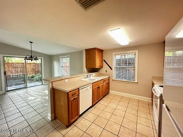 4249 Saint Johns Ave — Photo 8